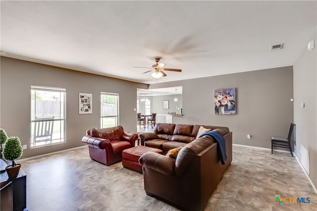 5102 Screaming Eagle Circle, Killeen, TX 76549
