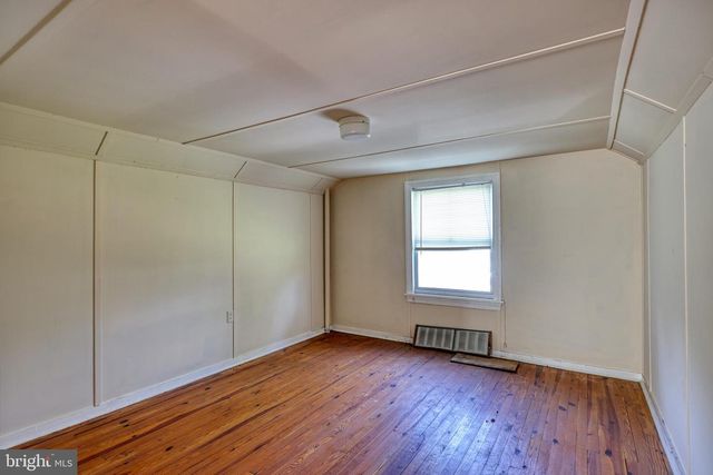 511 NORTH MAIN STREET, Edinburg, VA 22824
