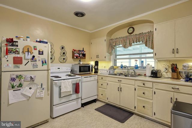 511 NORTH MAIN STREET, Edinburg, VA 22824