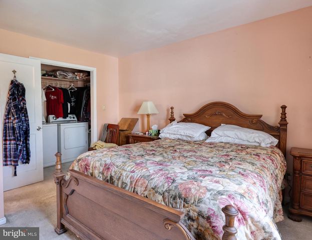511 NORTH MAIN STREET, Edinburg, VA 22824
