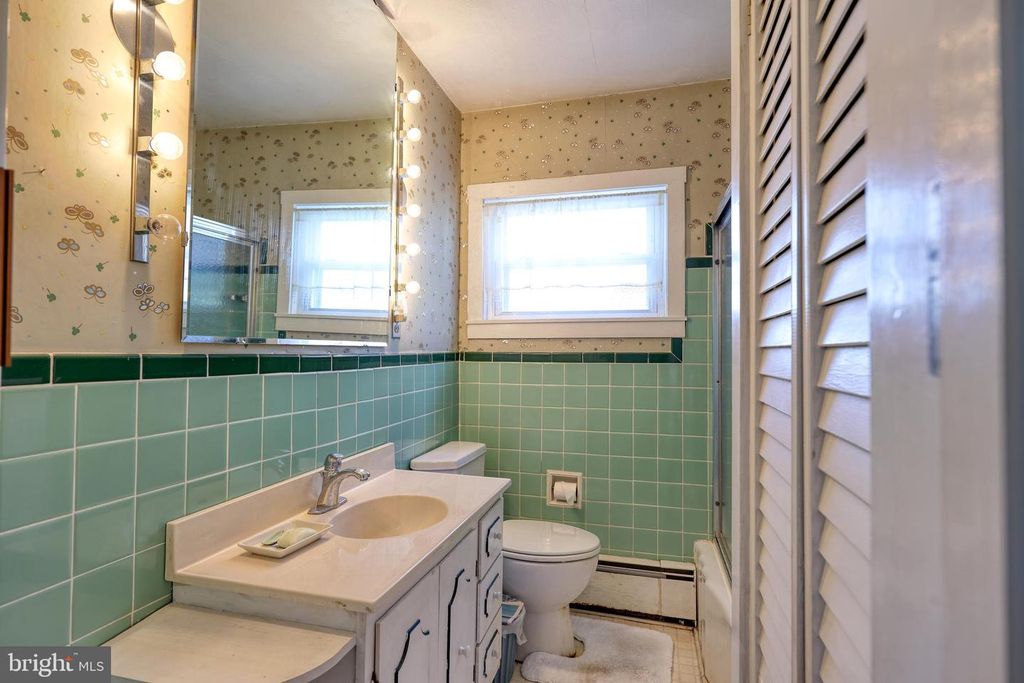 511 NORTH MAIN STREET, Edinburg, VA 22824