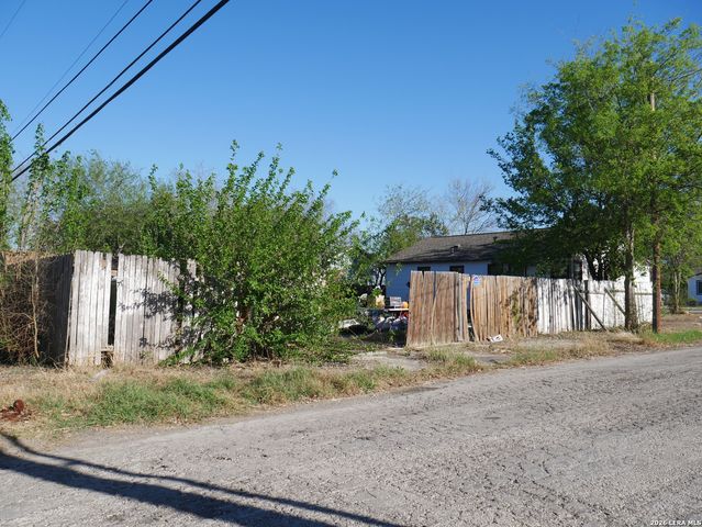 415 Hermine, San Antonio, TX 78212