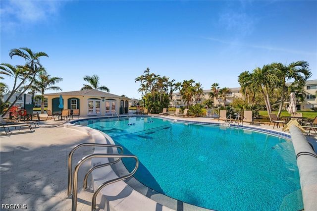 13540 Stratford Place CIR 202, Fort Myers, FL 33919