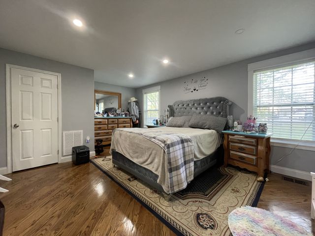 708 Richards Rd, Antioch, TN 37013