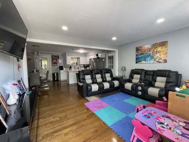 708 Richards Rd, Antioch, TN 37013