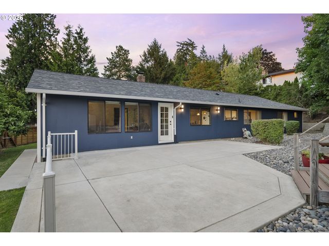 23520 Ne HOLLADAY Pl, Wood Village, OR 97060