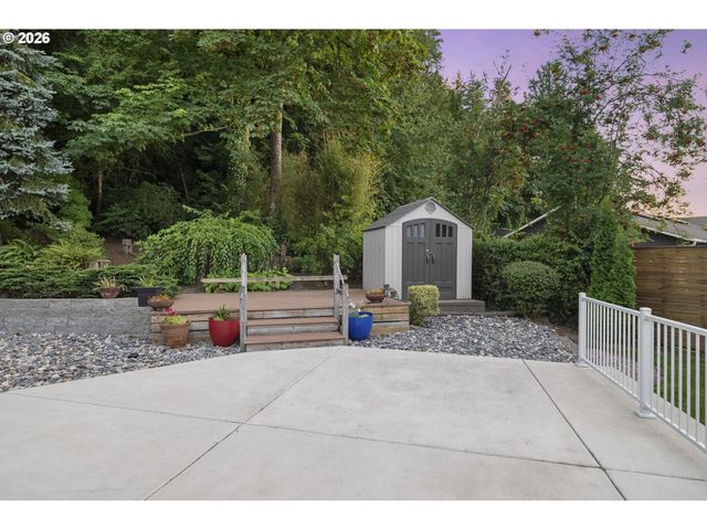 23520 Ne HOLLADAY Pl, Wood Village, OR 97060