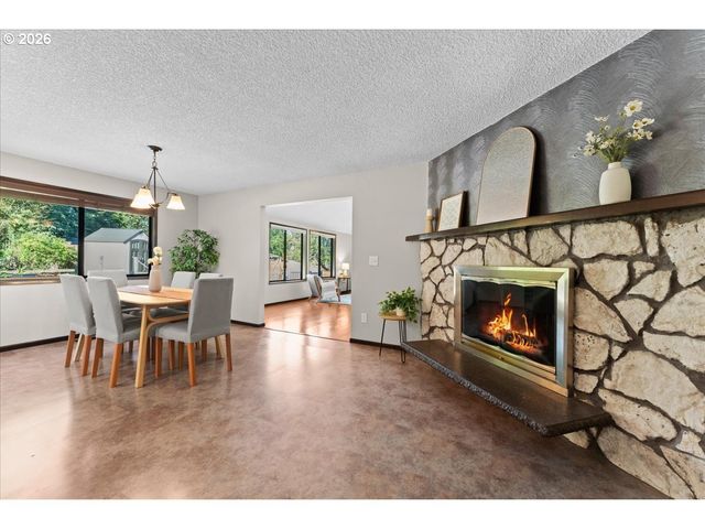 23520 Ne HOLLADAY Pl, Wood Village, OR 97060