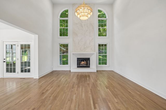 9442 Foothills Dr, Brentwood, TN 37027