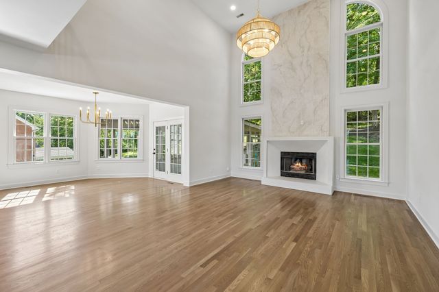 9442 Foothills Dr, Brentwood, TN 37027