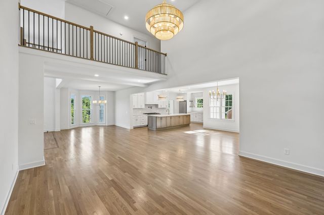 9442 Foothills Dr, Brentwood, TN 37027
