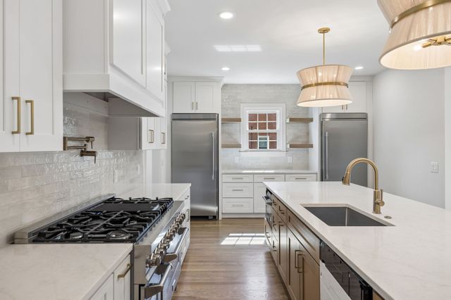 9442 Foothills Dr, Brentwood, TN 37027