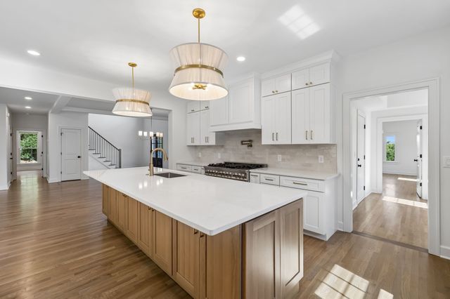 9442 Foothills Dr, Brentwood, TN 37027