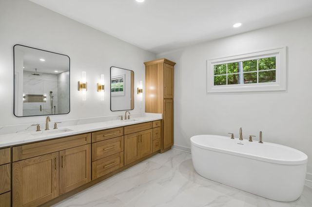 9442 Foothills Dr, Brentwood, TN 37027