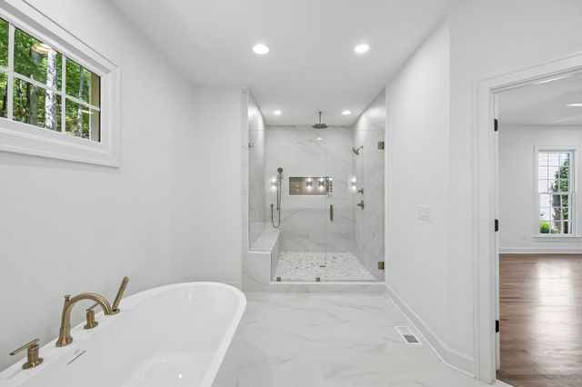 9442 Foothills Dr, Brentwood, TN 37027
