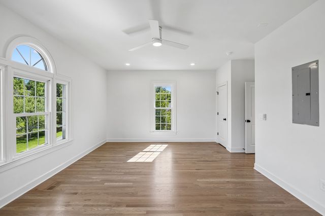 9442 Foothills Dr, Brentwood, TN 37027