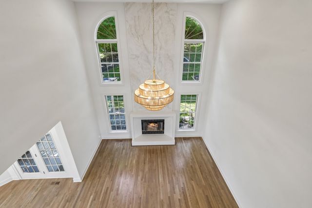 9442 Foothills Dr, Brentwood, TN 37027