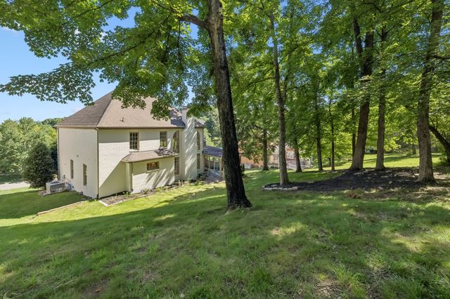 9442 Foothills Dr, Brentwood, TN 37027