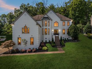 9442 Foothills Dr, Brentwood, TN 37027