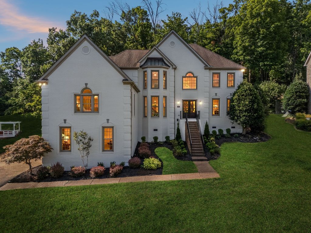 9442 Foothills Dr, Brentwood, TN 37027