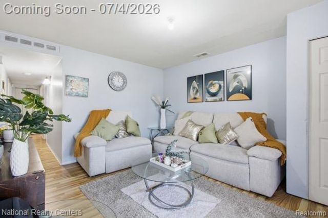 16888 Vaughan Street, Detroit, MI 48219