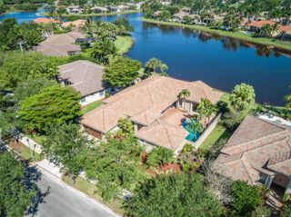 2664 Edgewater Dr, Weston, FL 33332