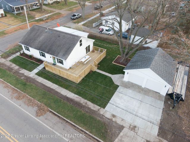 220 Edwards Street, Grand Ledge, MI 48837