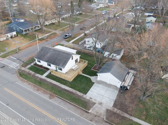 220 Edwards Street, Grand Ledge, MI 48837