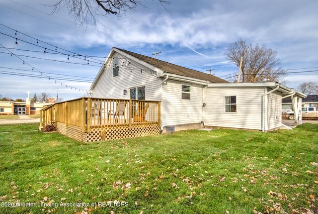 220 Edwards Street, Grand Ledge, MI 48837