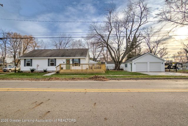220 Edwards Street, Grand Ledge, MI 48837