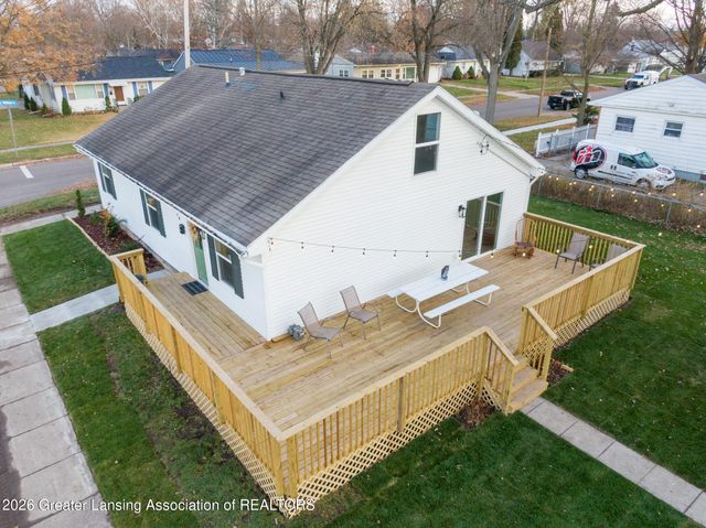 220 Edwards Street, Grand Ledge, MI 48837