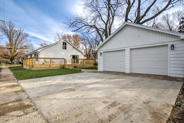 220 Edwards Street, Grand Ledge, MI 48837