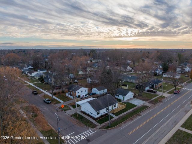 220 Edwards Street, Grand Ledge, MI 48837