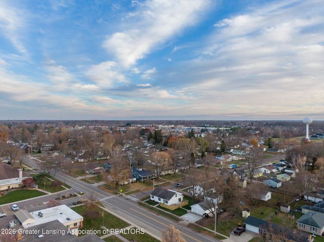 220 Edwards Street, Grand Ledge, MI 48837