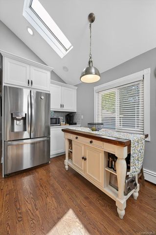 105 N Hamilton Avenue, Lindenhurst, NY 11757