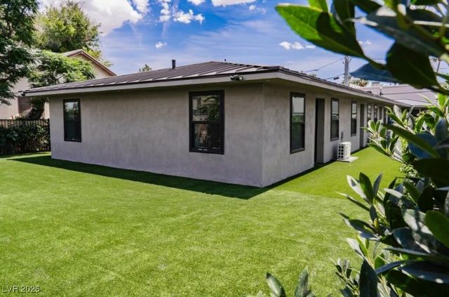 715 South 3rd Street 9, Las Vegas, NV 89101