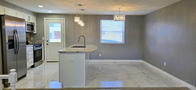 11505 Oxfordshire Lane, Forest Park, OH 45240