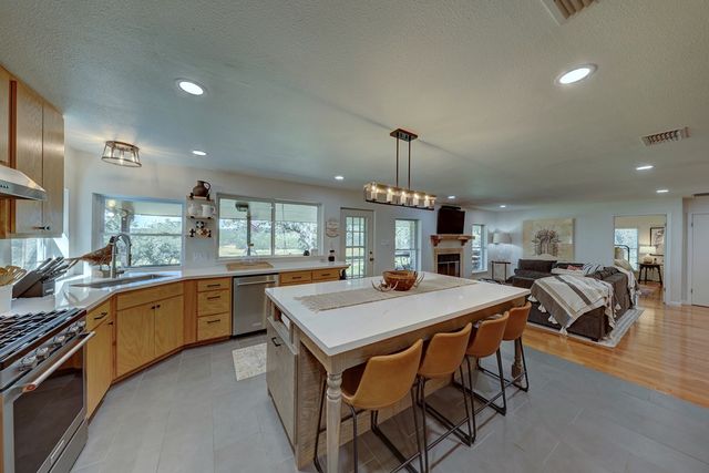 419 Yellowstone Lane, Hunt, TX 78024