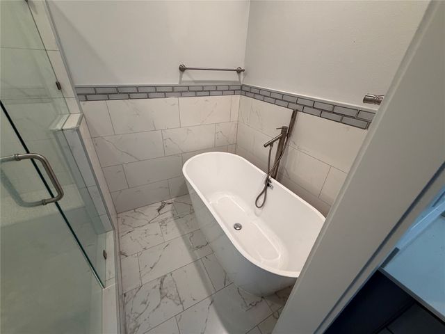 2318 Stutz Drive C5, Dallas, TX 75235