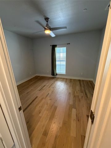 2318 Stutz Drive C5, Dallas, TX 75235