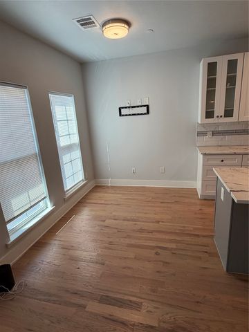 2318 Stutz Drive C5, Dallas, TX 75235