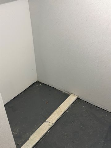 2318 Stutz Drive C5, Dallas, TX 75235