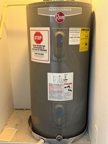 2318 Stutz Drive C5, Dallas, TX 75235