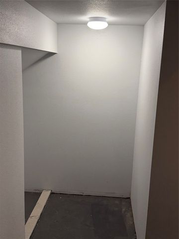 2318 Stutz Drive C5, Dallas, TX 75235