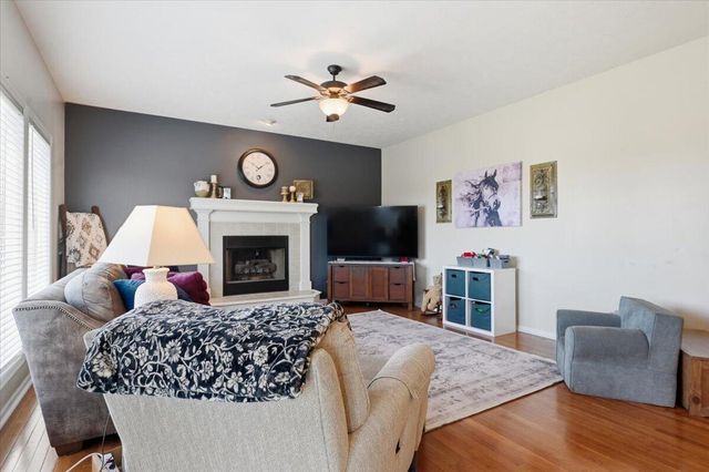 4817 CEDARBROOK Drive, Council Bluffs, IA 51503