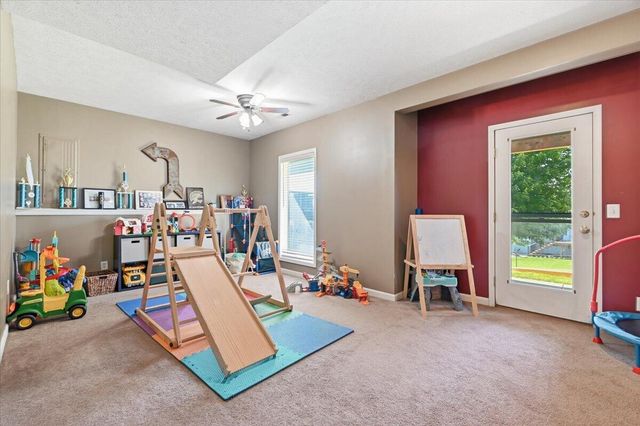 4817 CEDARBROOK Drive, Council Bluffs, IA 51503