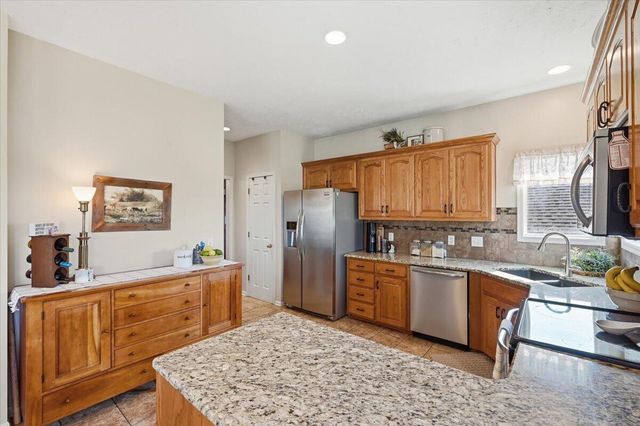 4817 CEDARBROOK Drive, Council Bluffs, IA 51503