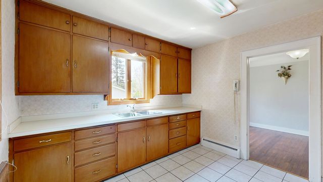 2562 Midland Road, Bay City, MI 48706
