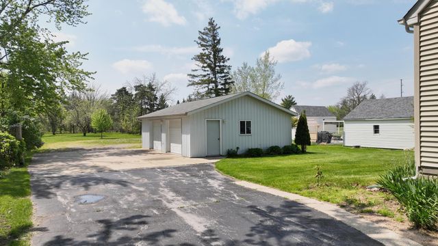2562 Midland Road, Bay City, MI 48706