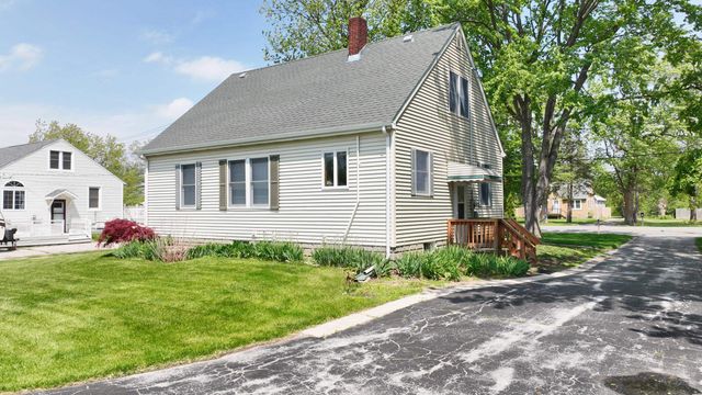 2562 Midland Road, Bay City, MI 48706